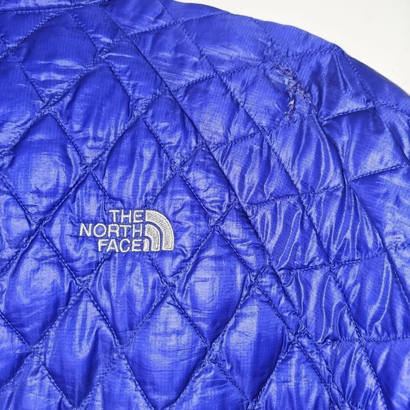 The North Face Women's quilted Pattern jacket Purple sz Midium - Picture 6 of 12